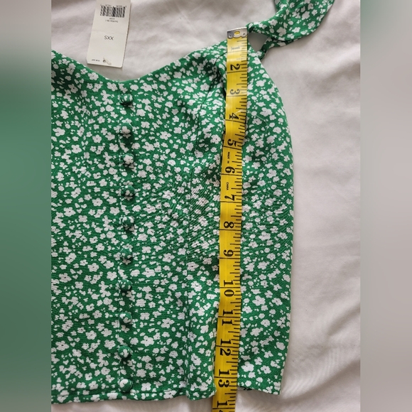 BANANA REPUBLIC green floral top NWT - Picture 9 of 9
